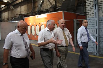 В.П. Шанцев на заводе Чайка-Сервис