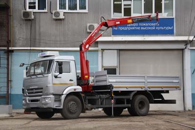 КАМАЗ-43253 с бортовой платформой и краном-манипулятором Amco Veba 808N 2s