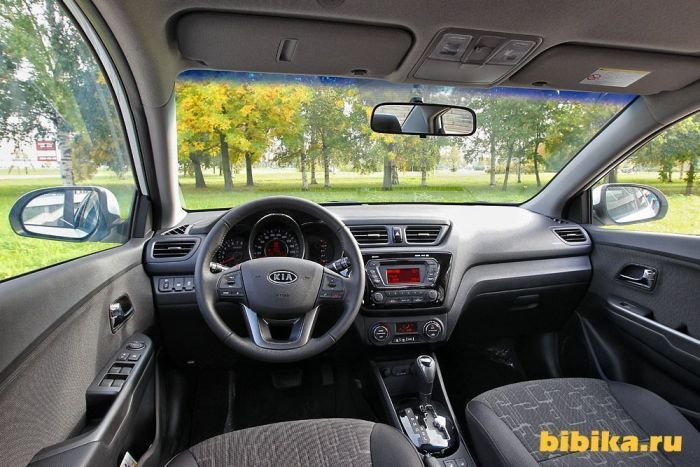 Новый KIA RIO. Салон: гармония и загадки