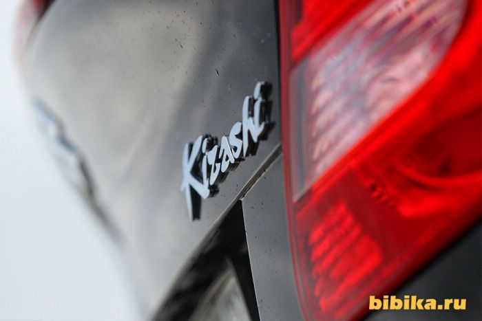 Suzuki Kizashi (Сузуки Кизаши)