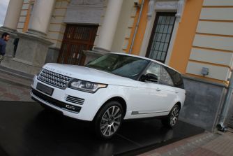 Длиннобазный Range Rover L 2014