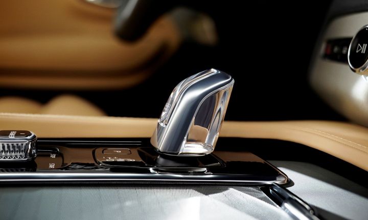 Новый Volvo XC90 салон класса люкс рукоятка Новый Volvo XC90 салон класса люкс рукоятка