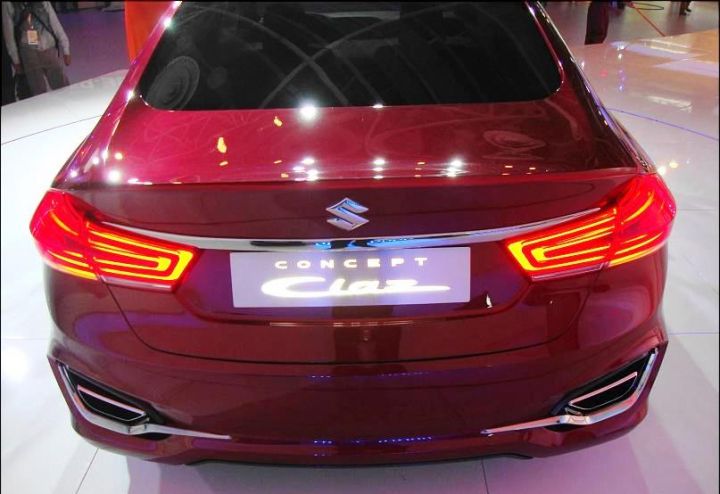 New Suzuki Ciaz 2014 back New Suzuki Ciaz 2014 back