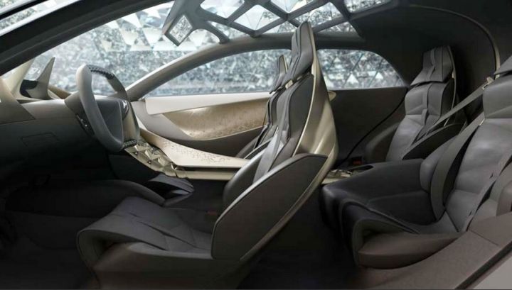 Салон Citroen DS Spirit отделан дорогими материалами 