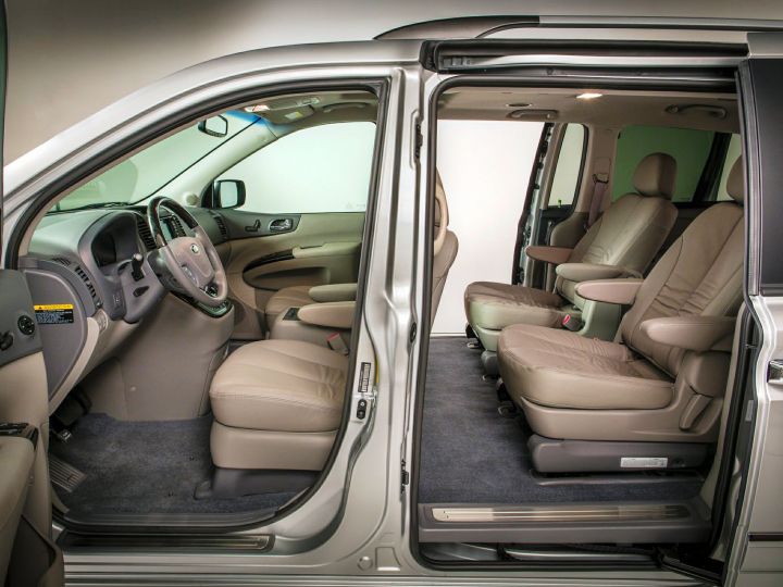 Новый Kia Sedona - салон 