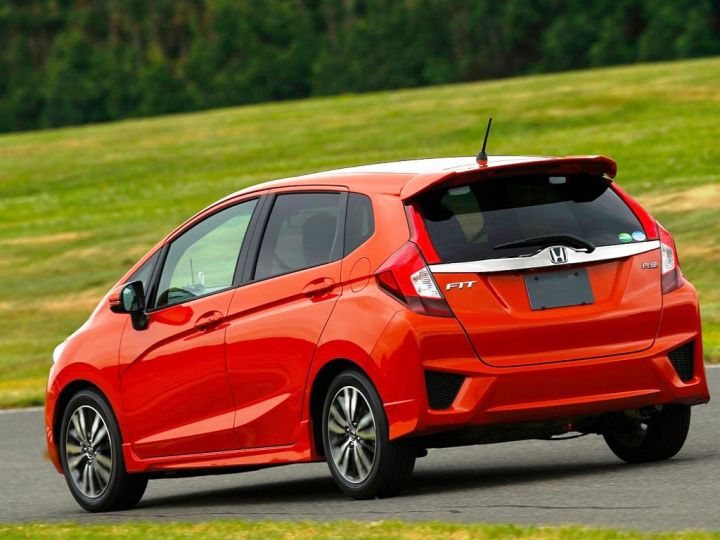 Внешне Honda Jazz практически не изменился Внешне Honda Jazz практически не изменился
