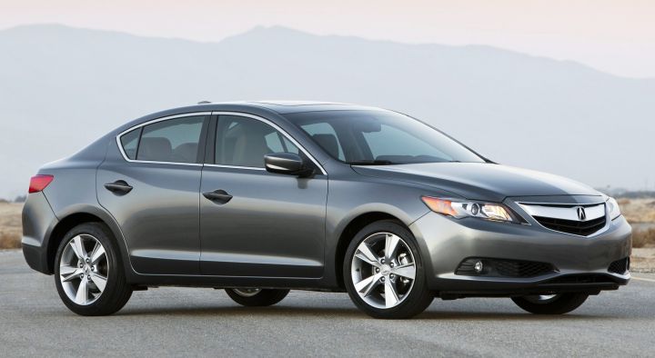 Acura ILX 2013 года. Acura ILX 2013 года.