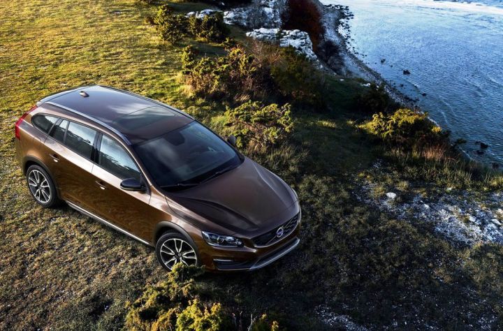 Volvo V60 получил «вседорожную» модификацию Cross Country