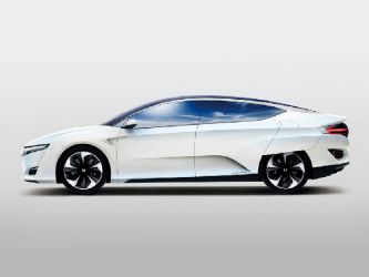 Honda выпустит водородный седан FCV через год после Toyota