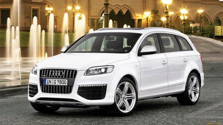 Новый флагман Audi Q8 сменит в 2017 году Audi Q7 (на фото)