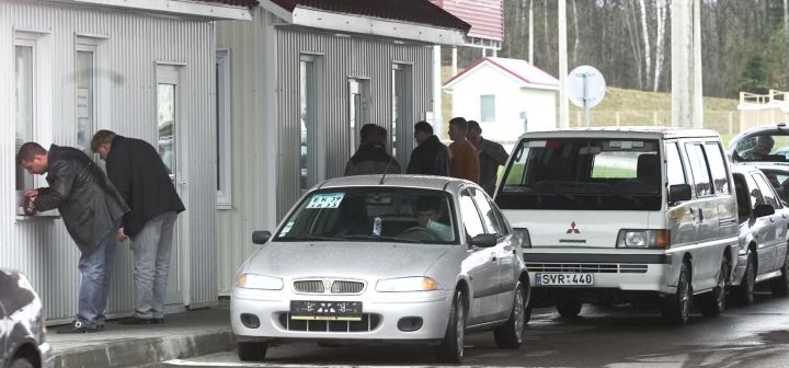 В России зафиксирован спад импорта легковых авто – на 20% В России зафиксирован спад импорта легковых авто – на 20%