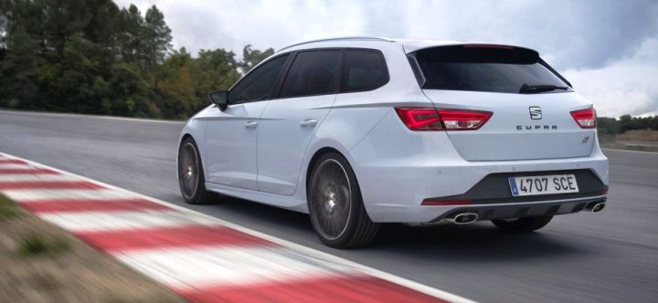 Бренд Seat показал миру новый Leon ST Cupra
