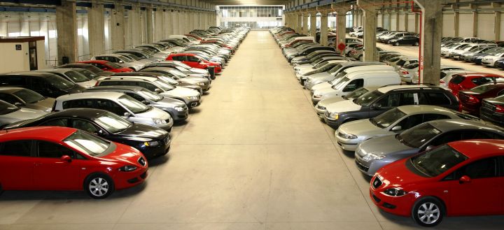 Падение рынка легковых авто в России в 2014 году составило 8%