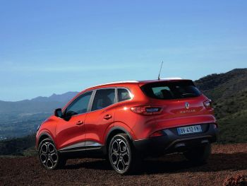 Компания Renault приоткрыла завесу тайны над новым кроссовером Kadjar 