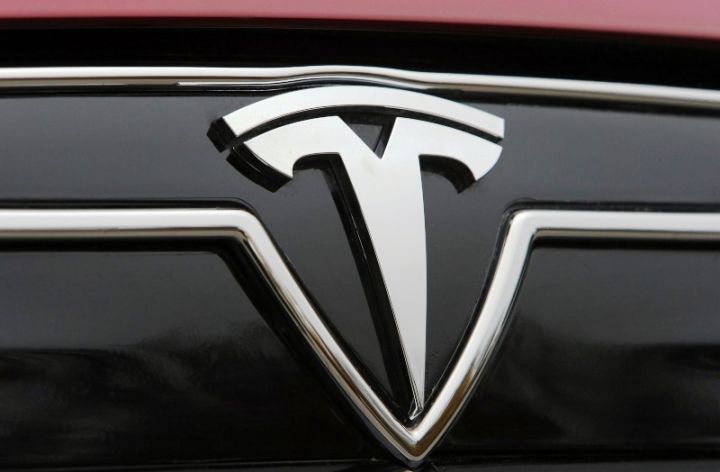 Новый седан Tesla Model III выйдет в 2016 году Новый седан Tesla Model III выйдет в 2016 году