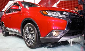 В Нью-Йорке представили обновленный Mitsubishi Outlander