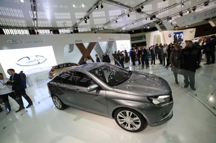 Мир Автомобиля 2015. Lada Vesta Мир Автомобиля 2015. Lada Vesta