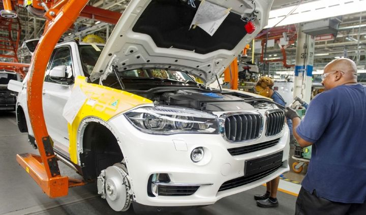 Компания BMW пока передумала строить завод в России