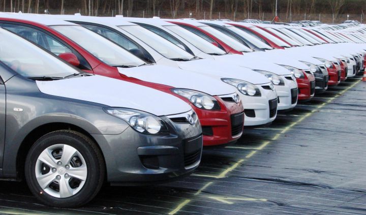 Авто с пробегом дешевеют на 3-4% каждый месяц