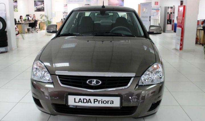 В 2015 году Lada Priora окрасится новыми цветами