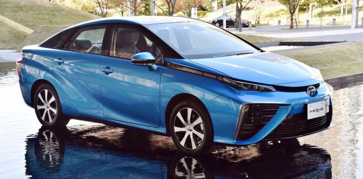 Водородный Toyota Mirai будет стоить 57 тысяч долларов