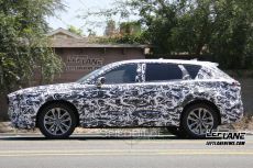 В Интернете появились фото нового кроссовера Mazda CX-9