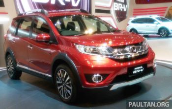 Honda представила семиместный кроссовер для стран Азии (ВИДЕО)