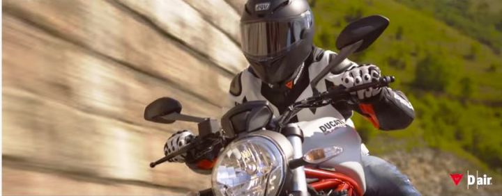 Для мотоциклистов разработали уникальные защитные куртки