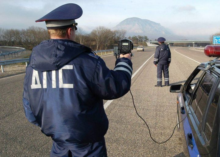 Водителям рассказали, как платить штрафы со скидкой Водителям рассказали, как платить штрафы со скидкой