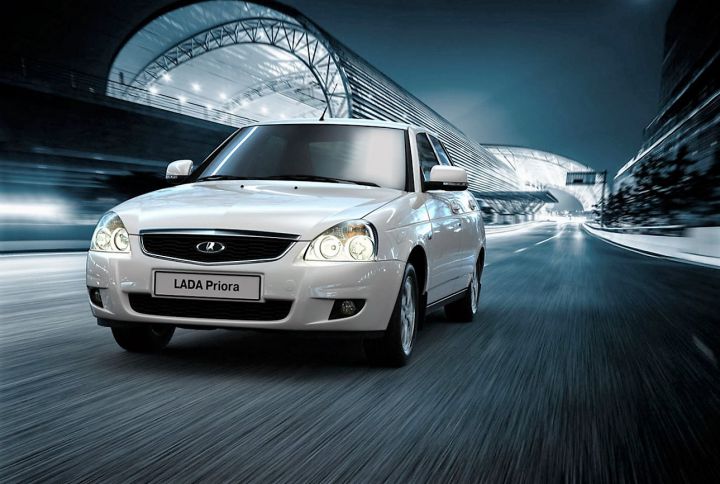 «АвтоВАЗ» планирует выпустить бюджетную Lada Priora