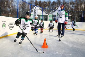 SKODA Ice Challenge: состоялся первый мастер-класс от легенды хоккея - Алексея Морозова