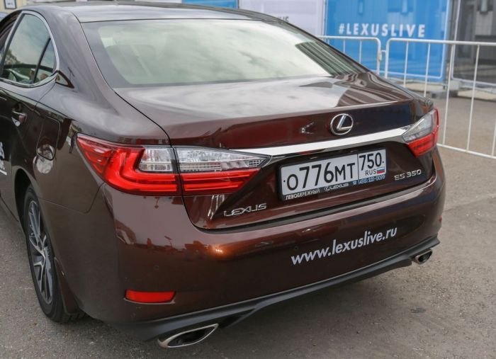 Новый Lexus ES 350. Lexus Live в Сочи