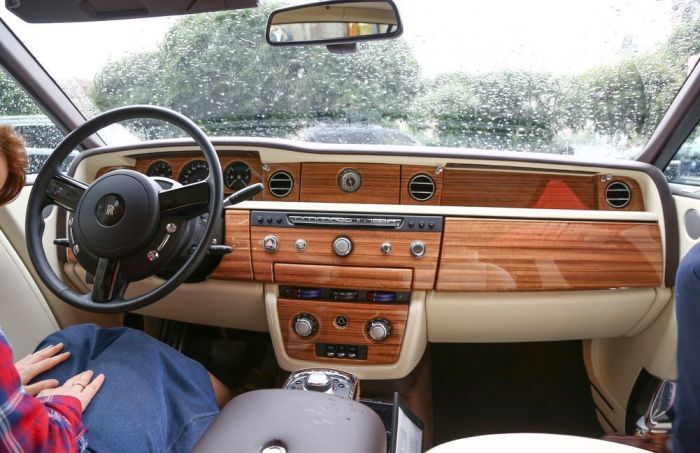 Rolls-Royce Motor Cars St.Petersburg. Тест-драйв по улицам Санкт-Петербурга