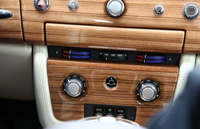 Rolls-Royce Motor Cars St.Petersburg. Тест-драйв по улицам Санкт-Петербурга