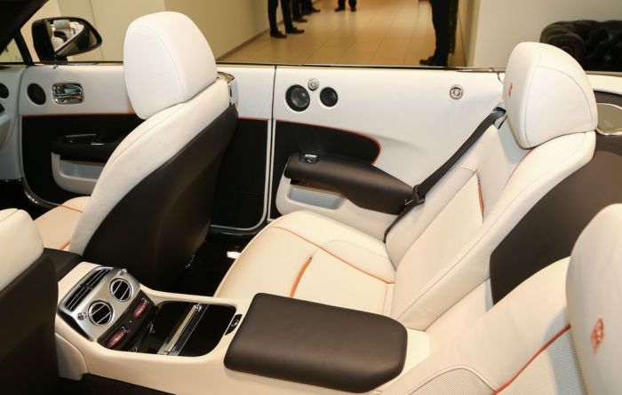 Rolls-Royce Motor Cars St.Petersburg. Rolls-Royce DAWN