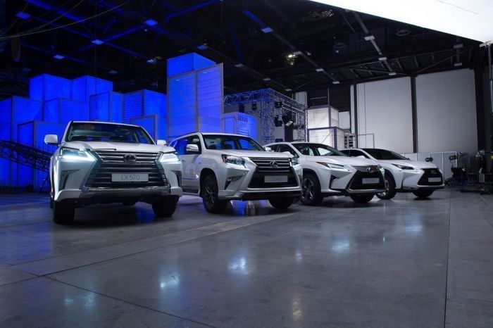 LEXUS LIVE - автомобильное кино в Санкт-Петербурге