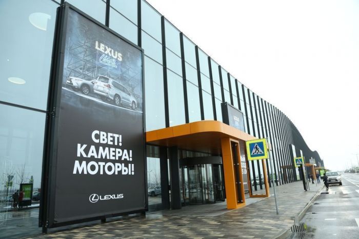 LEXUS LIVE - автомобильное кино в Санкт-Петербурге