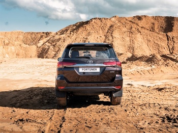 Новый рамный внедорожник Toyota Fortuner прибудет в Россию в октябре Новый рамный внедорожник Toyota Fortuner прибудет в Россию в октябре