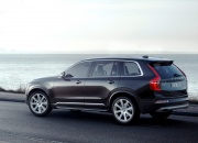В России начали принимать заказы на новый Volvo XC90