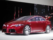 Компания Toyota перенесла сроки презентации Prius нового поколения