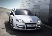В середине лета представят преемника Renault Laguna