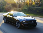 Первые экземпляры нового Ford Mustang сошли с конвейера